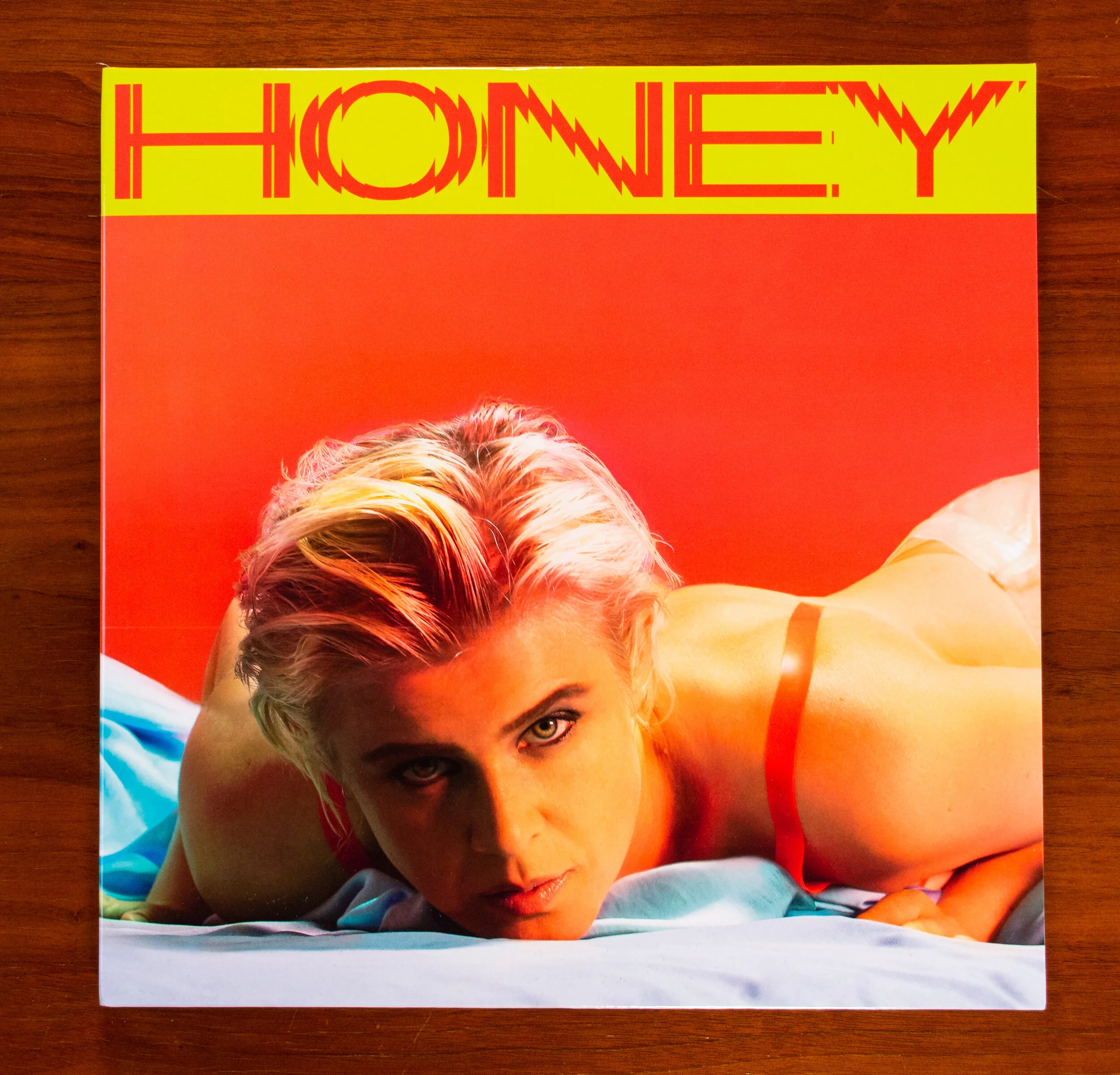 Reveal 0295: Robyn - Honey — Vinyl Reveals